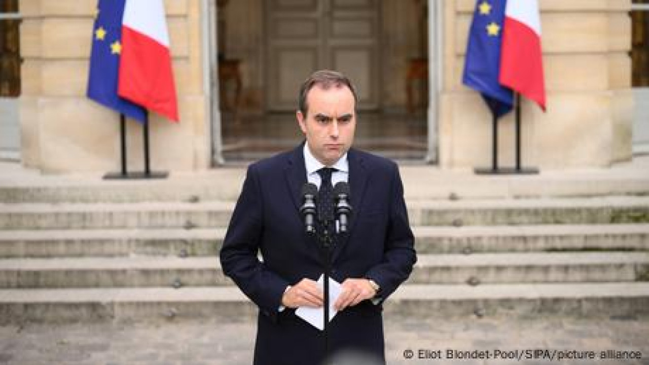 Πολιτικό χάος χωρίς ορατό τέλος στη Γαλλία