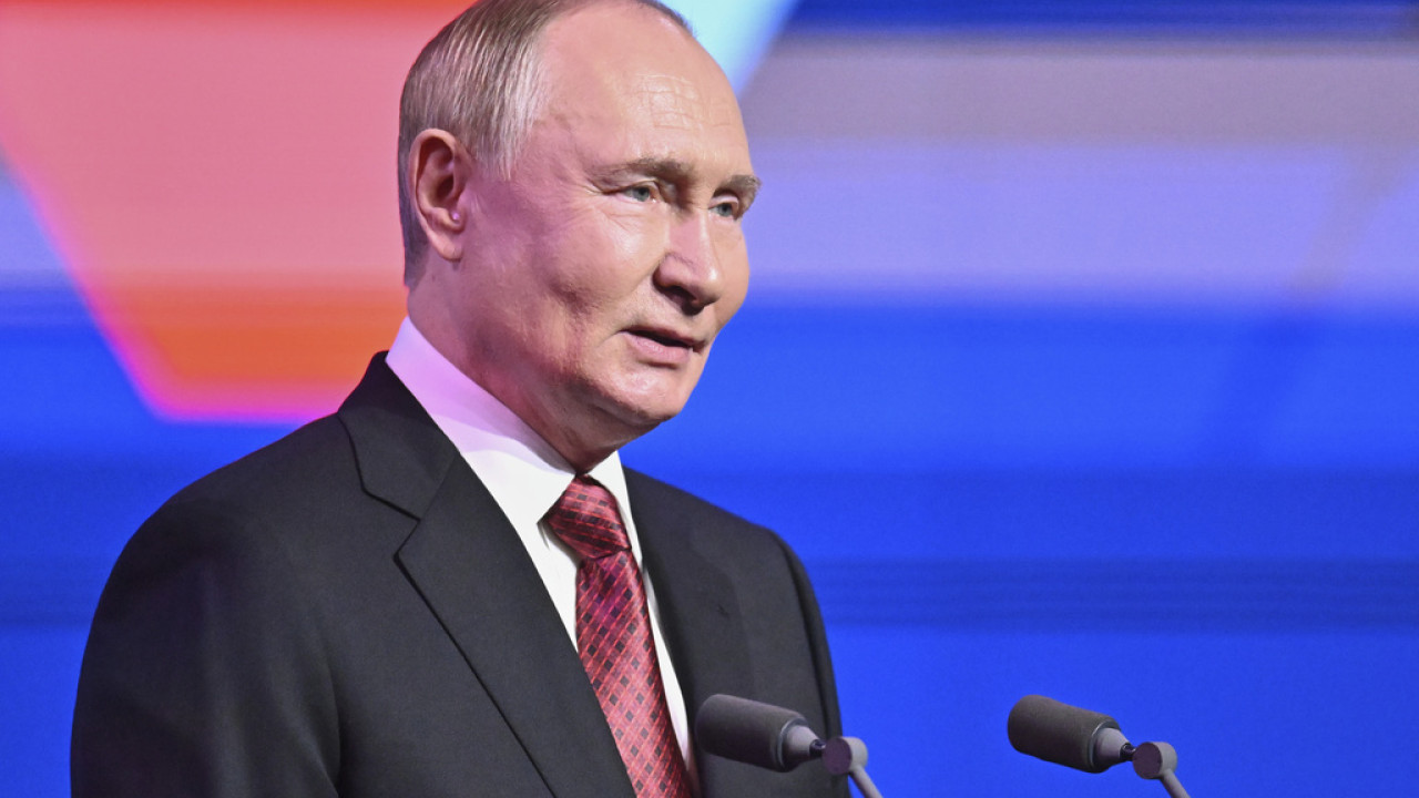 Πούτιν: Η Ρωσία θα παράγει 510 εκατ. τόνους πετρελαίου το 2025, 1% λιγότερους από το 2024