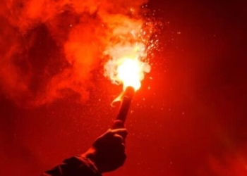 Ρέθυμνο: Είχε «φορτώσει» τη μοτοσυκλέτα του με καπνογόνα και φωτοβολίδες αλλά… δεν πήγε μακριά!