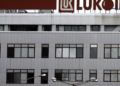 Ρωσία: Η Lukoil δηλώνει ότι θα πουλήσει τα περιουσιακά στοιχεία λόγω των κυρώσεων