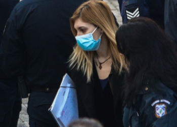 Ρούλα Πισπιρίγκου: «Πάσχει από ερυθηματώδη λύκο – Πονάει τρομερά και έχει χάσει πάνω 30 κιλά»