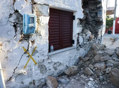 Σεισμόπληκτοι Αρκαλοχωρίου: Οι δηλώσεις του Υφυπουργού κινούνται προς θετική κατεύθυνση