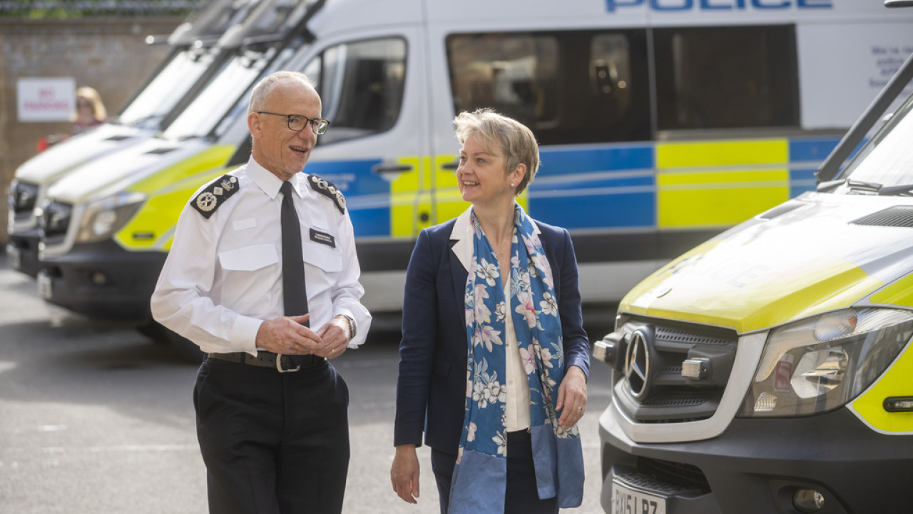 Σκάνδαλο στη Μητροπολιτική Αστυνομία: «Δεν παραιτούμαι», λέει ο αρχηγός