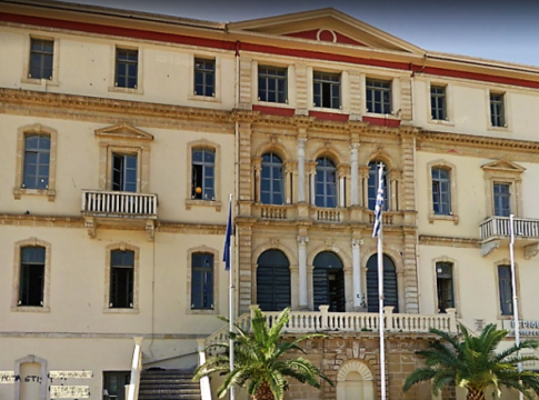 Στα ροζ η Αντιπεριφέρεια Χανίων για τον καρκίνο του μαστού