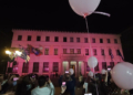 Στα ροζ «ντύθηκε» το δημαρχείο της Αθήνας για τον μήνα του καρκίνου του μαστού