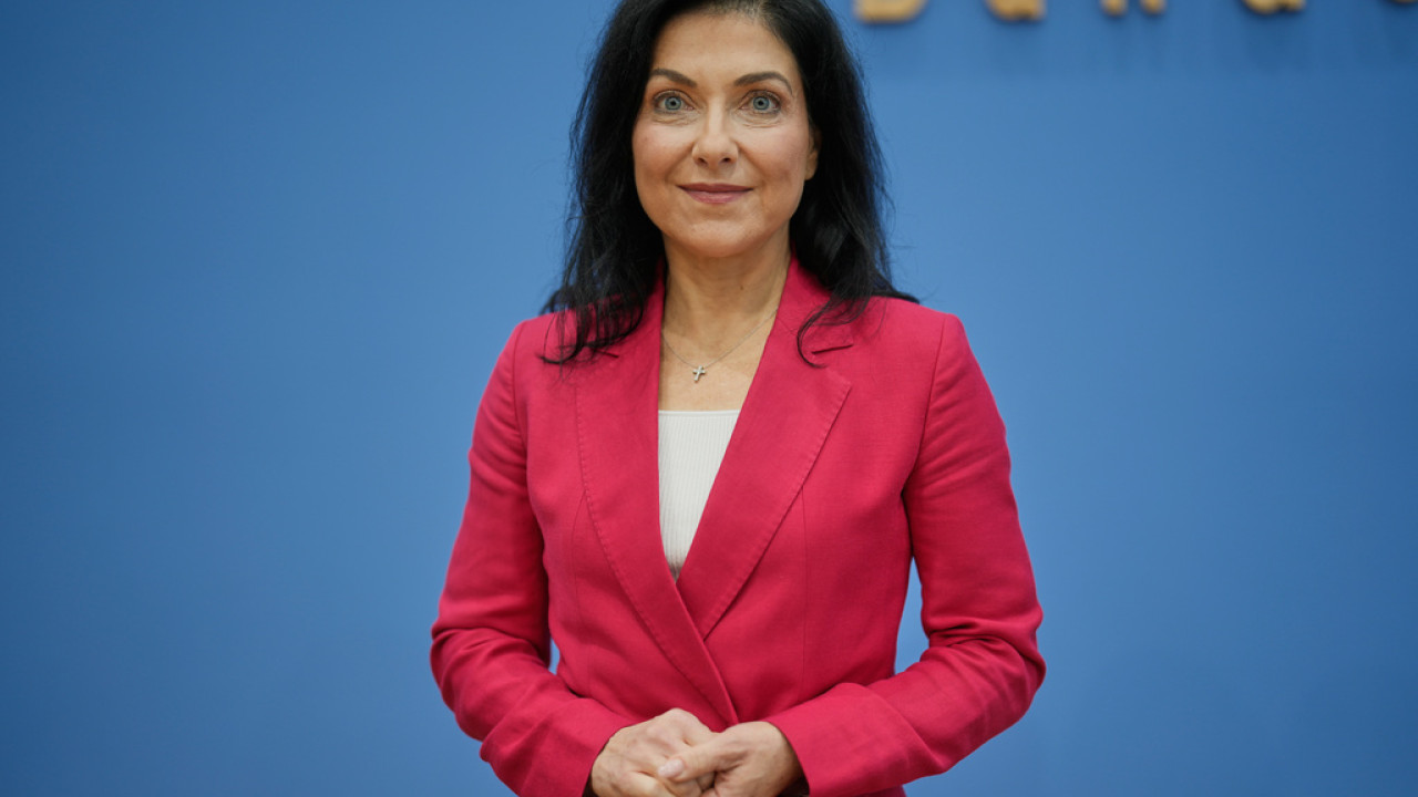 Στο Κίεβο η Γερμανίδα υπουργός Οικονομίας - «Αναγκαία η έκτακτη βοήθεια στην Ουκρανία»