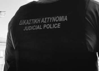 Συνελήφθη από δικαστικούς αστυνομικούς γυναίκα που έκανε χρήση ναρκωτικών μέσα στην Ευελπίδων