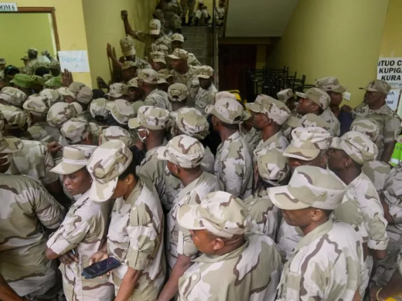 Τανζανία: Ο στρατός χαρακτηρίζει εγκληματίες τους διαδηλωτές