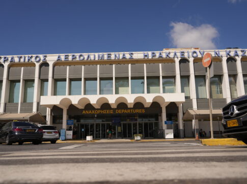 Τέλος στις εικόνες ντροπής στις τουαλέτες του αεροδρομίου Ηρακλείου