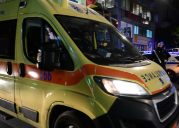 Θεσσαλονίκη: Άνδρας έπεσε από σκάλες στη Σίνδο - Σε κρίσιμη κατάσταση