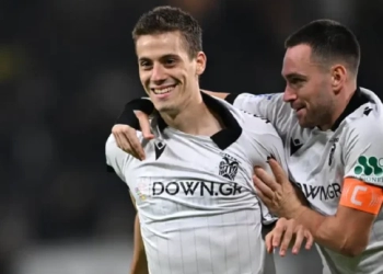 Θρίαμβος πρωτιάς του ΠΑΟΚ επί της ΑΕΚ – πως διαμορφώθηκε η βαθμολογία της Superleague