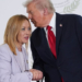 Τραμπ σε Μελόνι: «Δεν θα προσβληθείς αν πω ότι είσαι όμορφη, σωστά; Γιατί είσαι»