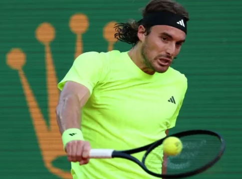 Τσιτσιπάς: Το απόγευμα της Τρίτης κάνει πρεμιέρα στην Βιέννη κόντρα στον Μουζέτι