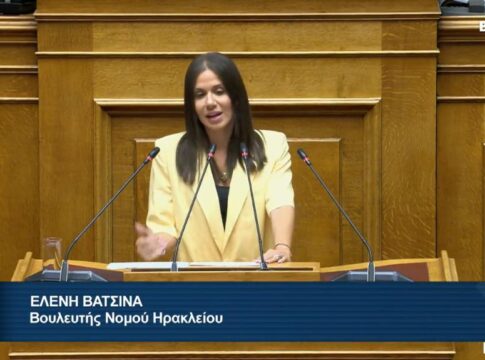 Βατσινά προς την ΝΔ για το 13ωρο: «Βαλε και άλλες ώρες εργασίας, κυρ Στέφανε, θα το κάψουμε!»