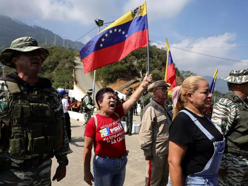 Βενεζουέλα: Ο στρατός λέει ότι κατέστρεψε στρατόπεδα Κολομβιανών τρομοκρατών