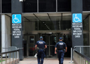 Αναστέλλεται η εξέταση όλων των αιτήσεων Αφγανών να μεταναστεύσουν στις ΗΠΑ