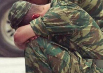 Ανείπωτος θρήνος στο Τυμπάκι για τον 19χρονο φαντάρο που σκοτώθηκε από έκρηξη χειροβομβίδας