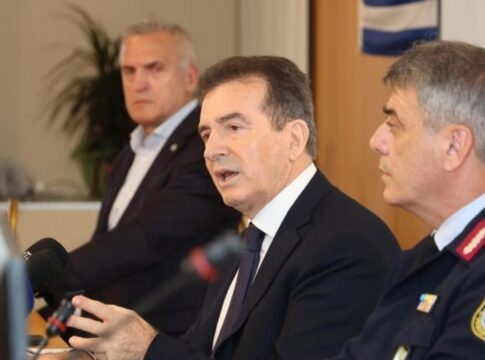 Αντιδράσεις της αντιπολίτευσης μετά τις ανακοινώσεις Χρυσοχοΐδη από το Ηράκλειο