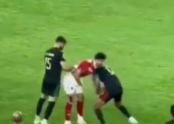 Απίστευτο συμβάν στο Champions League Αφρικής: Επίθεση με μαχαίρι στον Τρεζεγκέ