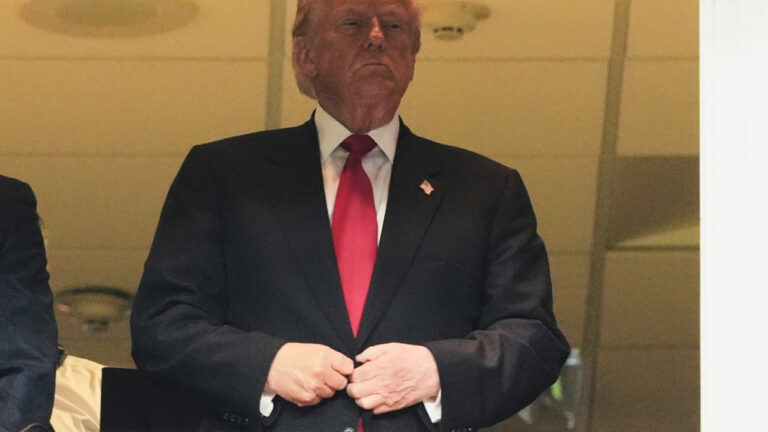 Μπορεί ο Ντόναλντ Τραμπ να μηνύσει το BBC για 1 δισ. δολάρια και ποια πλευρά θα κέρδιζε;