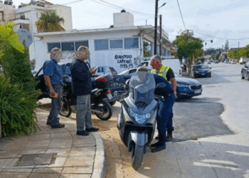 Χανιά: Αγροτικό συγκρούστηκε με μοτοσικλέτα – Στο νοσοκομείο ένας άνδρας