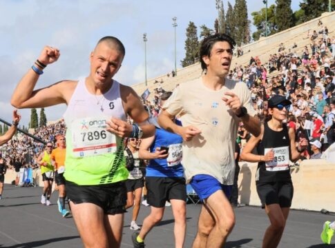 Χανιά: Δύο αστυνομικοί έτρεξαν στον Μαραθώνιο της Αθήνας και πέτυχαν εξαιρετικές επιδόσεις