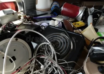 Δ. Πλατανιά: Συλλέγουν ηλεκτρονικά απόβλητα «πόρτα-πόρτα»