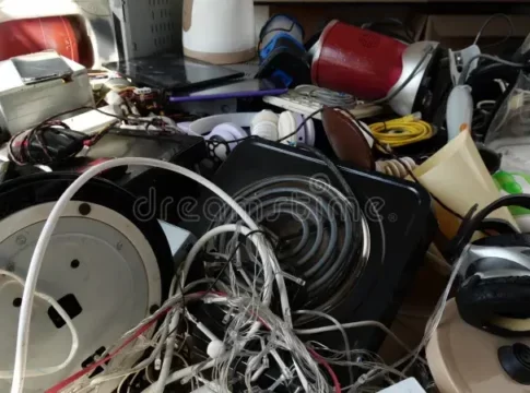 Δ. Πλατανιά: Συλλέγουν ηλεκτρονικά απόβλητα «πόρτα-πόρτα»