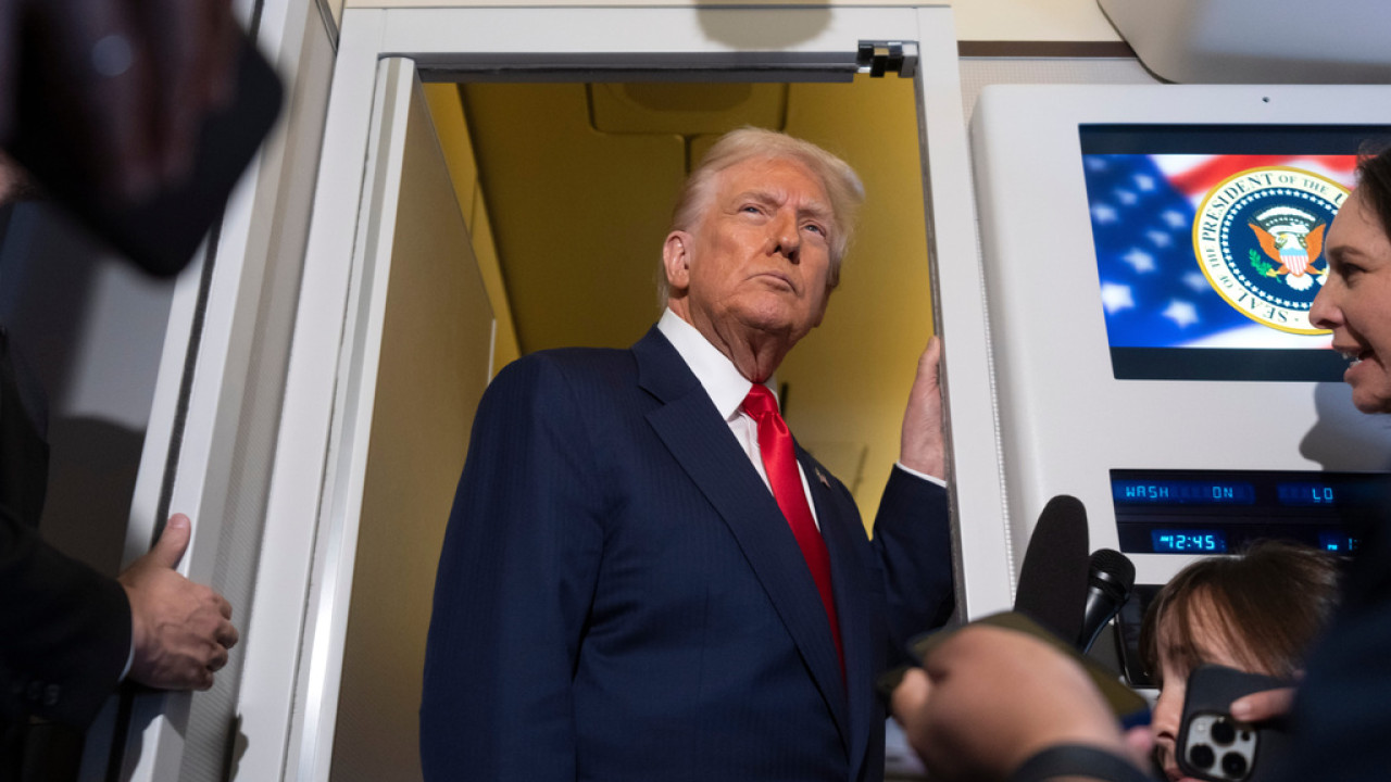 Δημοσκόπηση CNN: Κατρακυλά η δημοτικότητα του Τραμπ