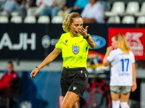 Ελληνίδα διαιτητής σφυρίζει το Λιόν-Βόλφσμπουργκ