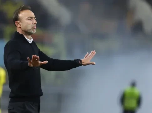 Ενδεκάδα που κερδίζει, δεν αλλάζει