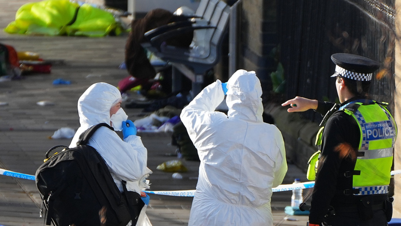 Επίθεση σε τρένο του Λονδίνου: Για απόπειρα ανθρωποκτονίας κατηγορείται ο 32χρονος δράστη