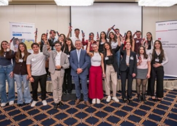 Eurobank: 23 χρόνια «Μπροστά για την Παιδεία» – Τελετή Βράβευσης Αριστούχων Μαθητών στο Ηράκλειο