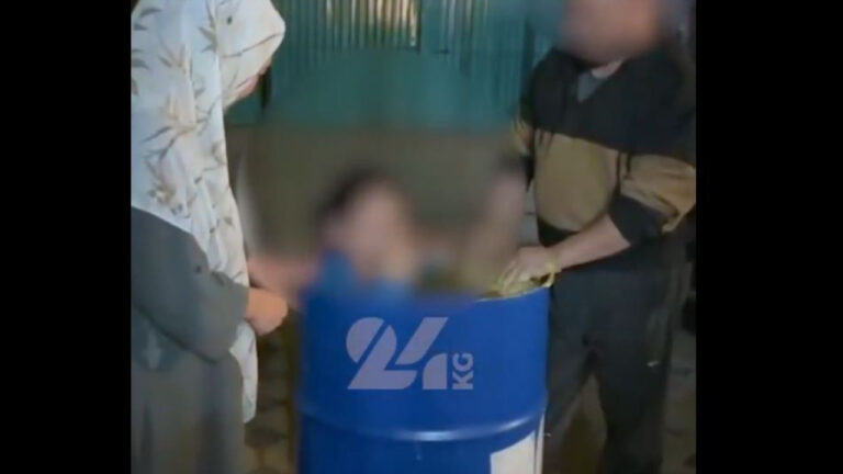 Φανατικοί μουσουλμάνοι βασάνιζαν την κόρη τους επειδή αρνούνταν να φορέσει χιτζάμπ – Βίντεο