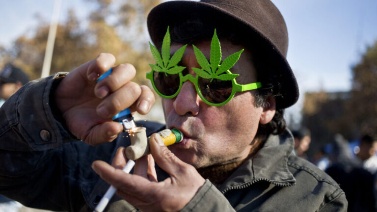 Γερμανία: Θέλετε να αποφύγετε τη στρατιωτική θητεία; Κάντε χασίς πριν τη συνέντευξη