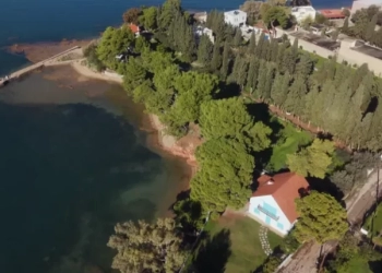 Η γη «καταπίνει» μια ολόκληρη συνοικία στη Χαλκίδα