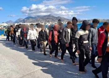 Ιεράπετρα: Στο σχολείο Καλογήρων μεταφέρθηκαν οι 94 μετανάστες