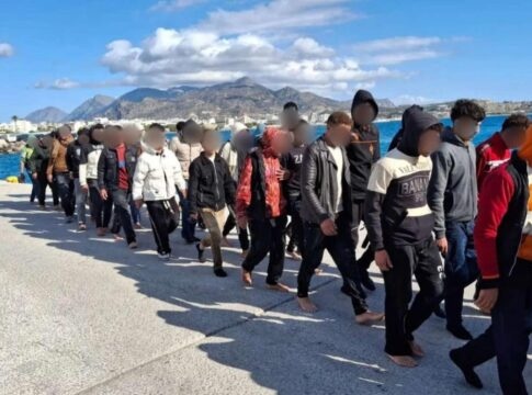 Ιεράπετρα: Στο σχολείο Καλογήρων μεταφέρθηκαν οι 94 μετανάστες