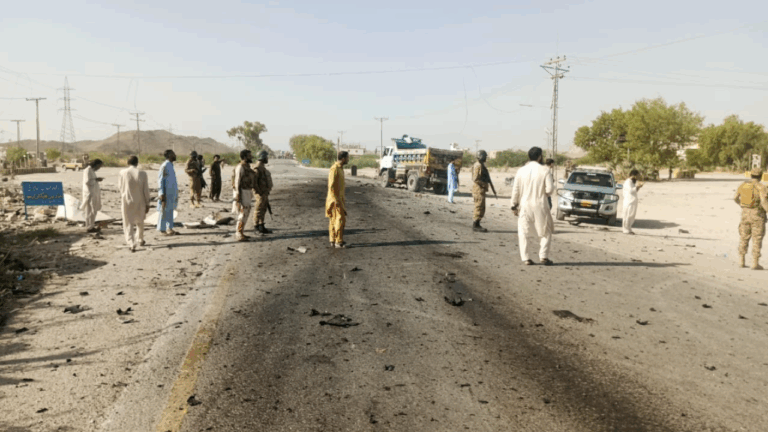 Ισχυρή έκρηξη σε εργοστάσιο χημικών στο Πακιστάν - Τουλάχιστον 15 νεκροί (βίντεο)