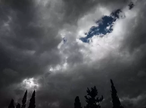 Καιρός: Συννεφιασμένη Κυριακή στην Κρήτη – Πού θα βρέξει