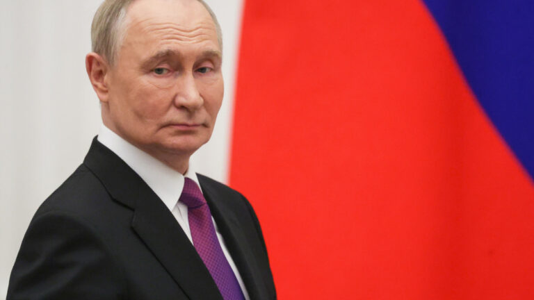 Κλιμακώνει ο Πούτιν απέναντι στις ΗΠΑ: «Αν δοκιμάσουν πυρηνικά, θα απαντήσουμε ανάλογα»