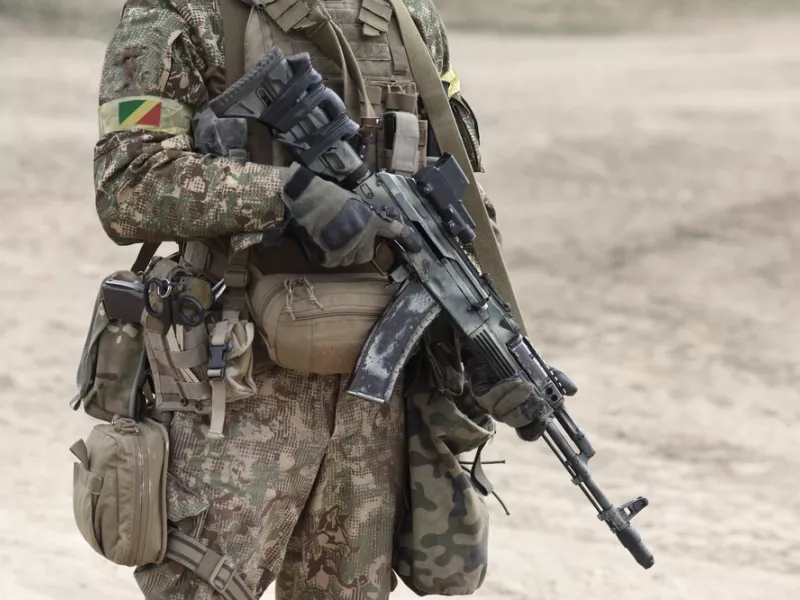 Στρατιώτης με στολή μάχης