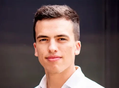 Λεωνίδας Ασκιανάκης: Το παιδί που μετρούσε τ’ άστρα στο Αρκαλοχώρι, ιδρυτής του Project S, που απομακρύνει διαστημικά συντρίμμια