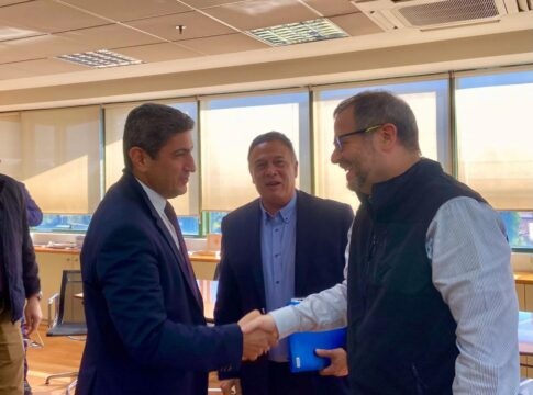 Με τον Υφυπουργό Ενέργειας και τη ΓΕΝΟΠ–ΔΕΗ συναντήθηκε ο Λευτέρης Αυγενάκης