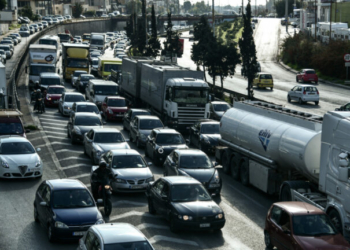 Μεγάλες καθυστερήσεις σε Κηφισίας, Αχαρνών, Κηφισού - Προβλήματα και στην Αττική Οδό
