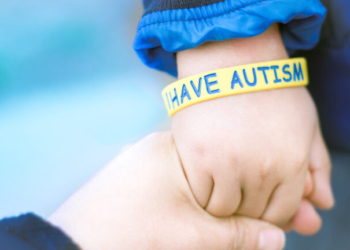 Μεταστροφή από το CDC: Αφήνει ανοιχτό τώρα το ενδεχόμενο σύνδεσης των εμβολίων με τον αυτισμό