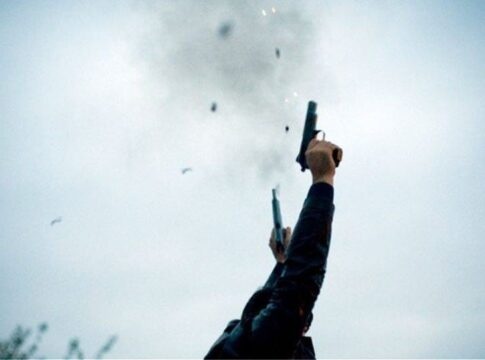 Μια εβδομάδα μετά το μακελειό στα Βορίζια, τα όπλα βγήκαν ξανά σε γιορτή στον Άγιο Νικόλαο!