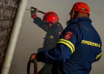 Μονιμοποιούνται 423 πυροσβέστες πενταετούς υποχρέωσης