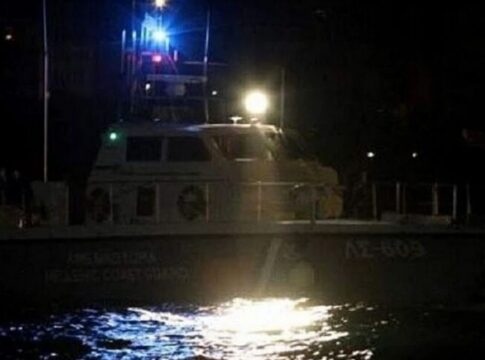 Ναυάγιο με μετανάστες στη Γαύδο: Τρεις νεκροί – Δραματική επιχείρηση διάσωσης