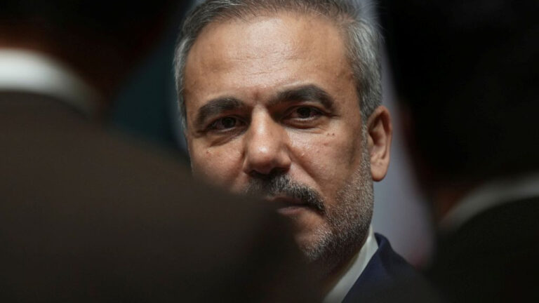 Νέες προκλητικές αναφορές Φιντάν περί «τουρκικής μειονότητας στη Δυτική Θράκη»